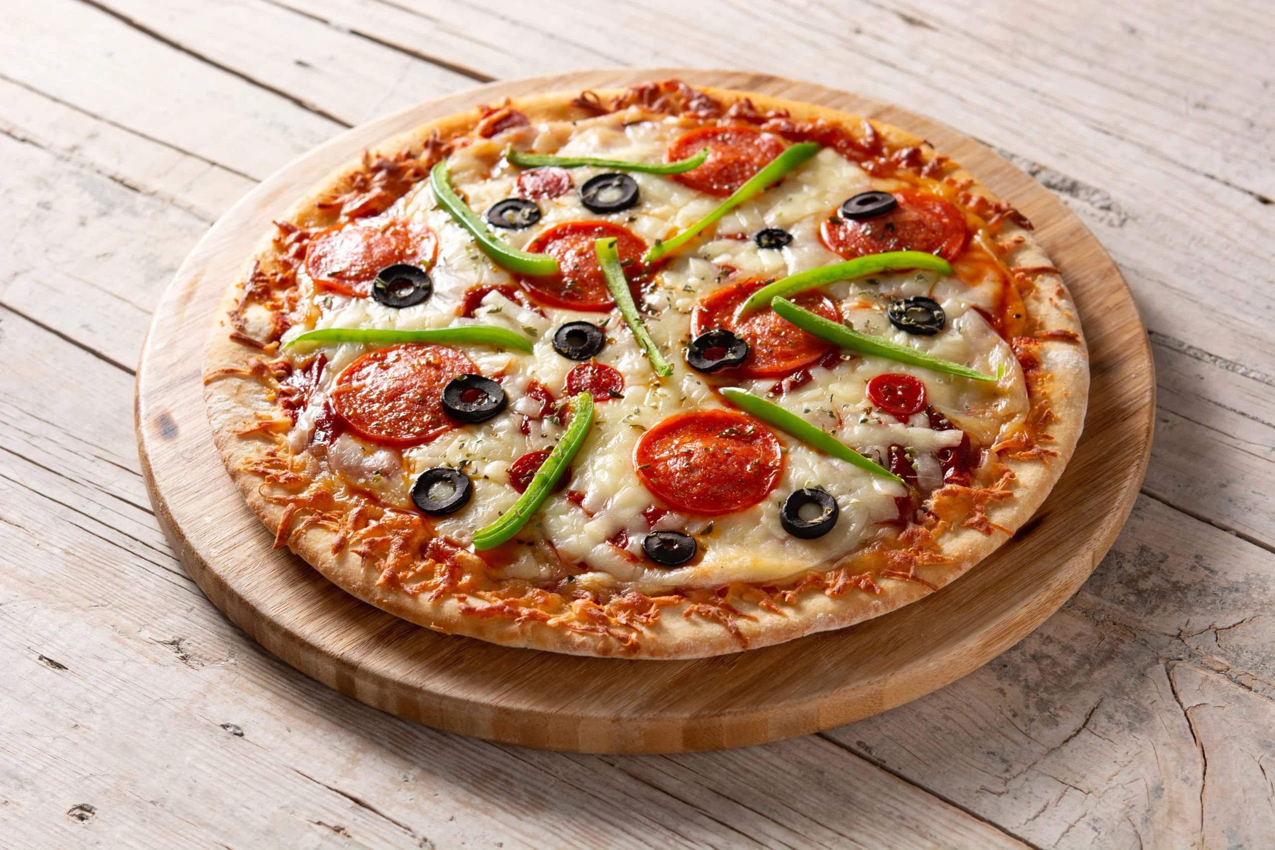 Fast pizza delivery in Miami with hot NY style pizza